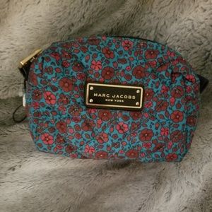 MARC JACOBS NEW YORK makeup bag
